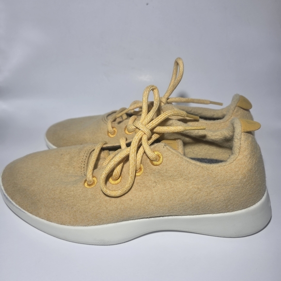 allbirds Shoes - Allbirds Women’s Wool Runners Yellow Size 9 Lightweight Comfortable Sneakers